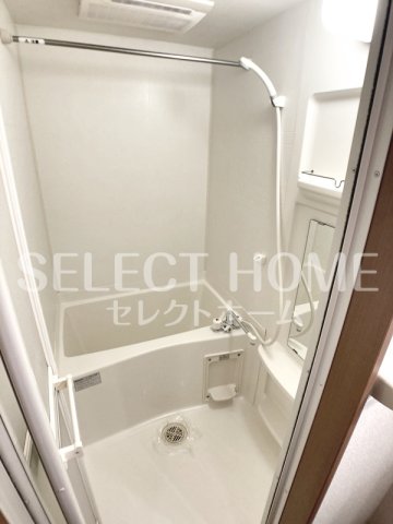 バス・シャワールーム　同型タイプ日々の疲れを癒すお風呂付です