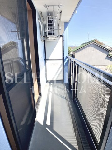 バルコニー　同型タイプお洗濯にも便利なバルコニー付き