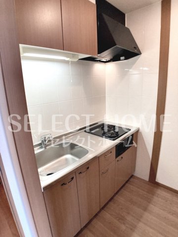 キッチン　同型タイプきれいなキッチンです