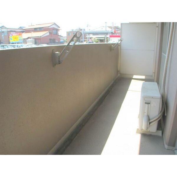 バルコニー　※入居中またはリフォーム中のため同棟別室写真