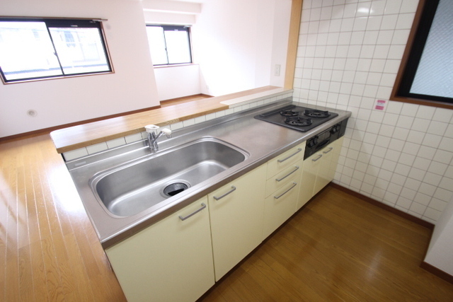 キッチン　２０２号室の写真