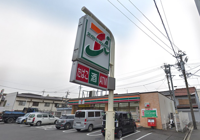 コンビニ　セブンイレブン（コンビニ）まで197m