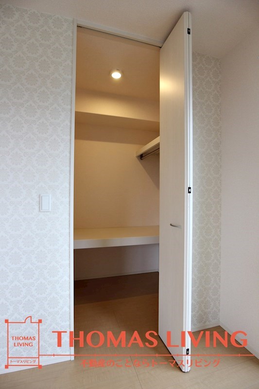 収納　大容量のウォークインクローゼットです。