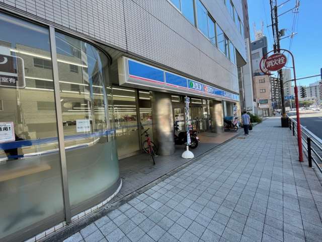 コンビニ　ローソン（コンビニ）まで276m