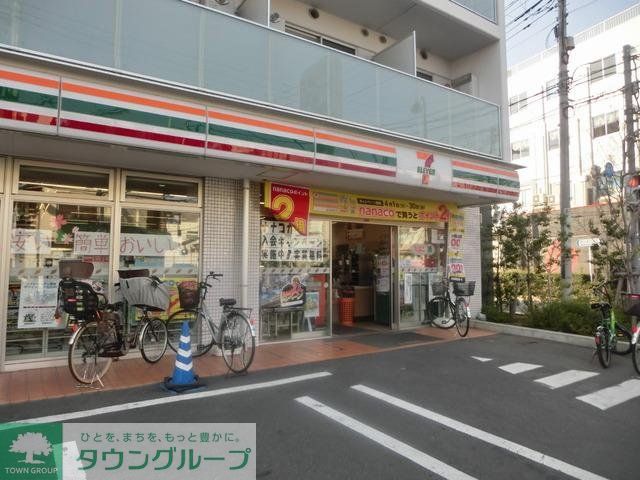 コンビニ　セブンイレブン（コンビニ）まで300m