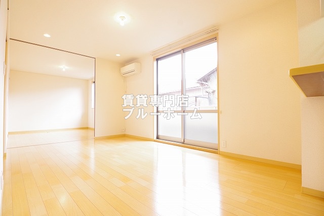 居室・リビング　リビングはなんと12.3帖！