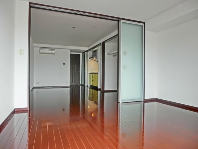 居室・リビング　おしゃれな内装色です