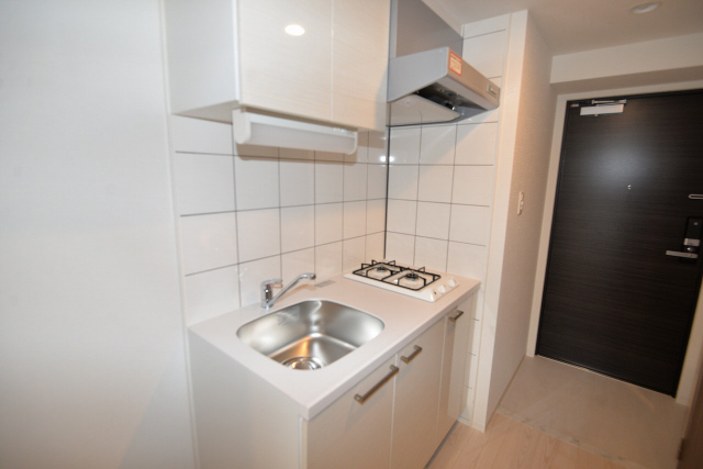 キッチン　コンパクトなキッチンで掃除もラクラク