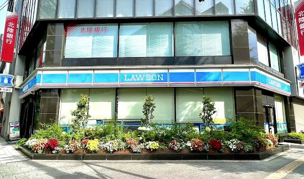 コンビニ　ローソン 上野五丁目昭和通店（コンビニ）まで152m