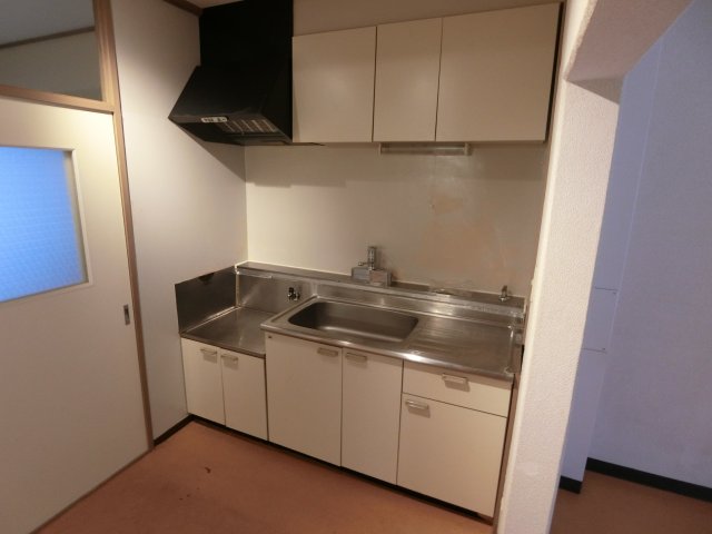 キッチン　他のお部屋の参考写真となります。