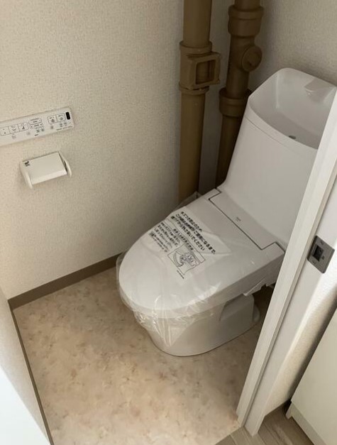 トイレ　他のお部屋の参考写真となります。