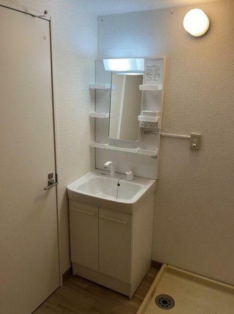 洗面設備　他のお部屋の参考写真となります。
