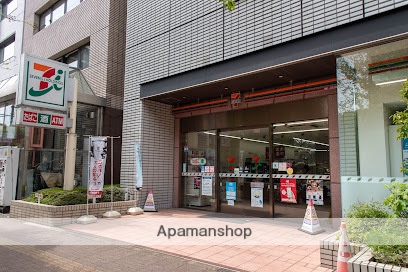 コンビニ　セブン－イレブン飯田橋升本ビル店（コンビニ）まで400m