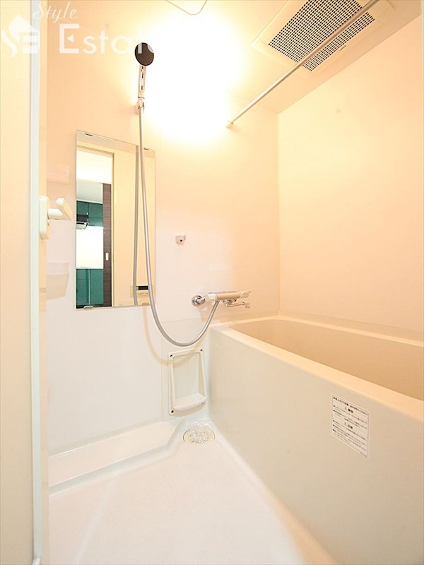 バス・シャワールーム　バスルーム