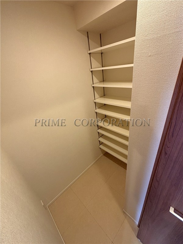 玄関　※参考写真※