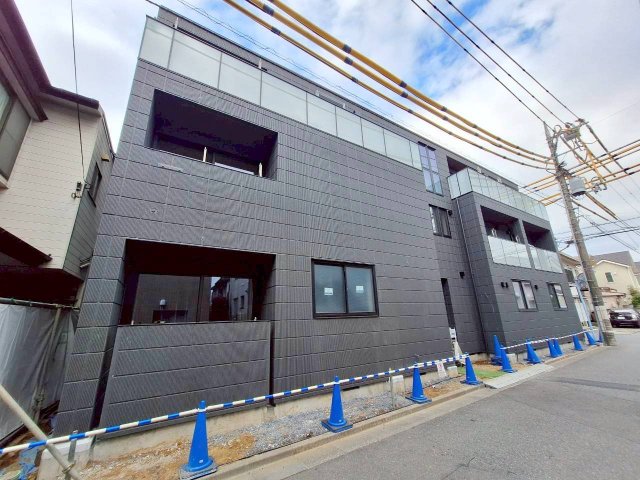 エントランス　オートロック付きエントランス