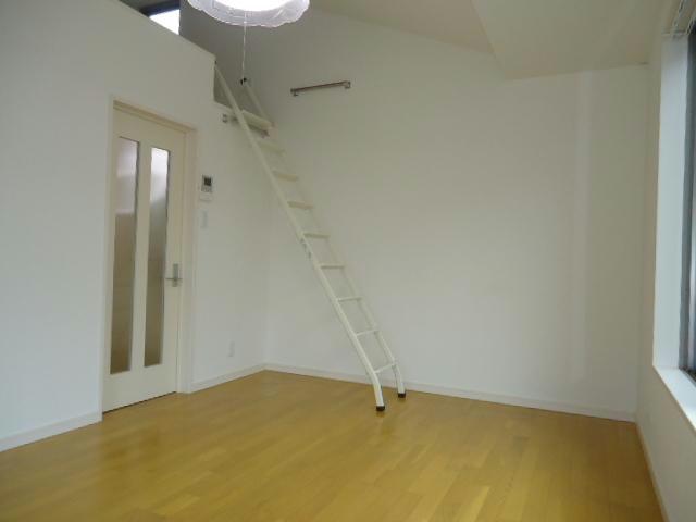 居室・リビング　別室参考写真