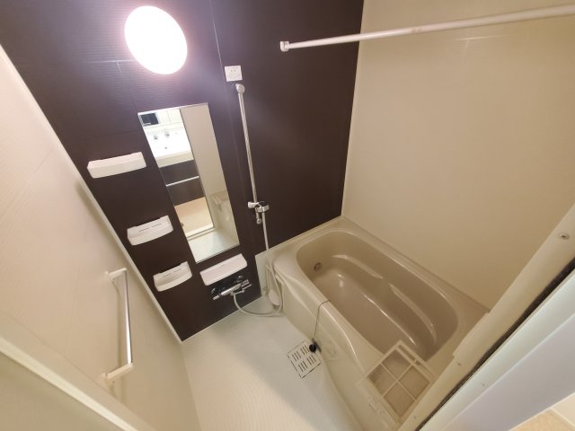 バス・シャワールーム　お風呂です