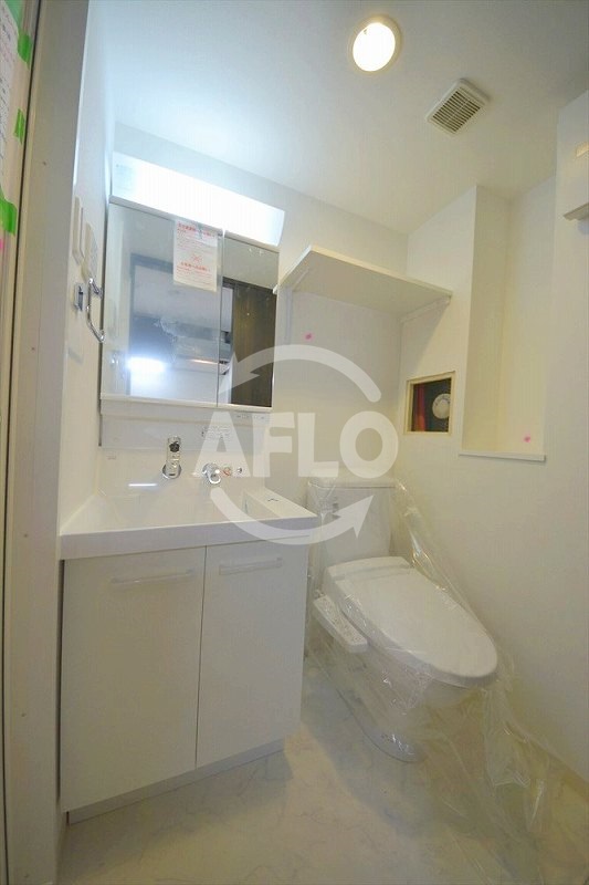 トイレ　温水洗浄便座