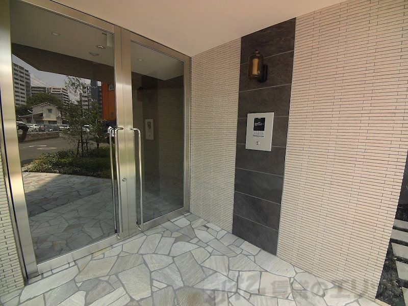 セキュリティ　エントランス