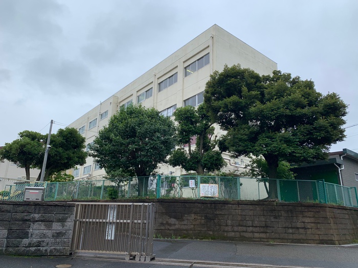 小学校　横浜市立下永谷小学校（小学校）まで504m