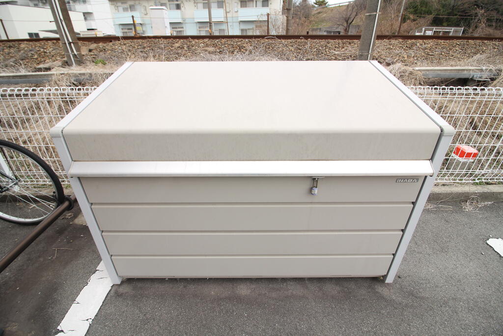 その他共有部分　敷地内にゴミ捨て場あります♪