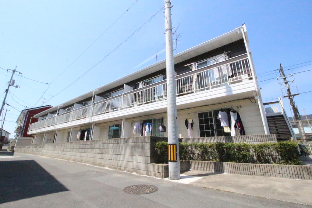 建物外観　2階建ての激安ワンルームアパートです★