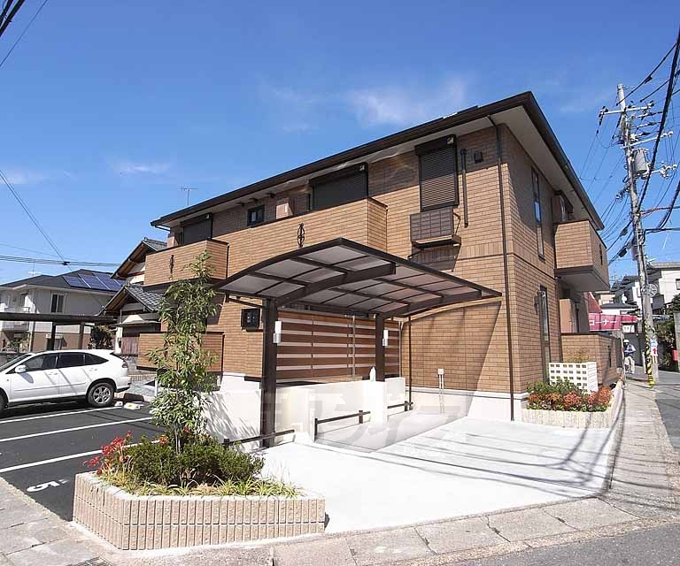 建物外観　１０月完成のハイツです。