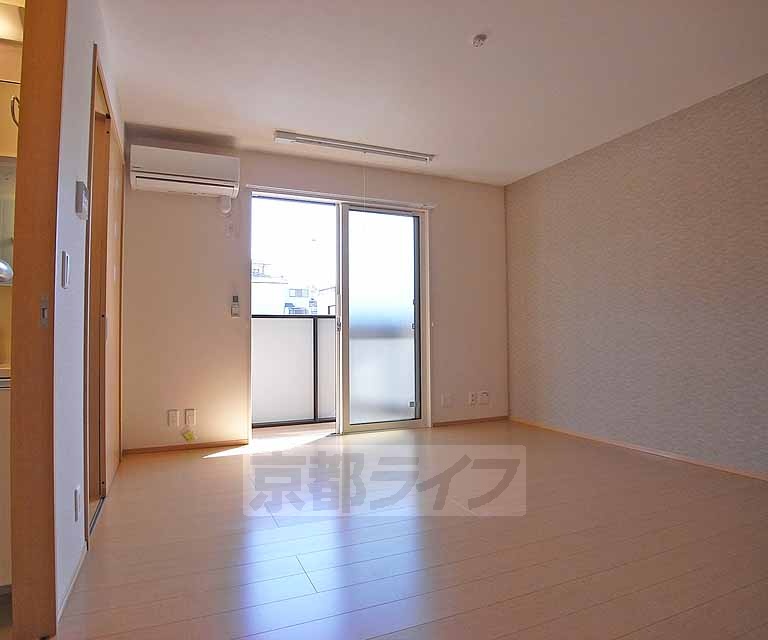 居室・リビング　窓の大きな１Ｋです。