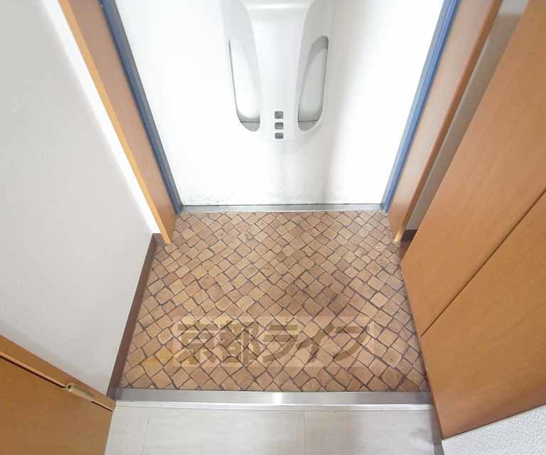 玄関　シューズボックスあります。