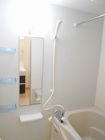 バス・シャワールーム　きれいなお風呂です