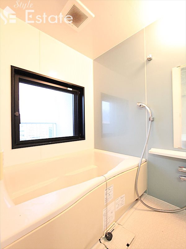 バス・シャワールーム　バスルーム