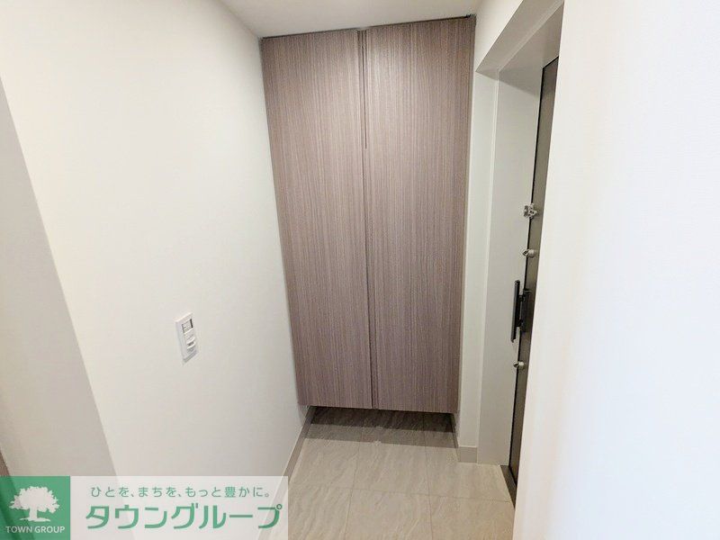 玄関　お部屋探しは株式会社　タウンハウジング　までお気軽にお問合…