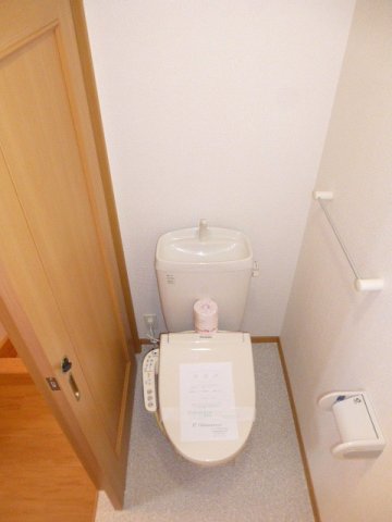 トイレ　ゆったりとした空間のトイレです