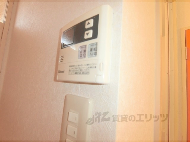 その他設備　給湯器リモコン