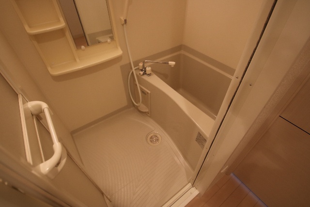 バス・シャワールーム　※別室の参考写真の為、現況優先です。