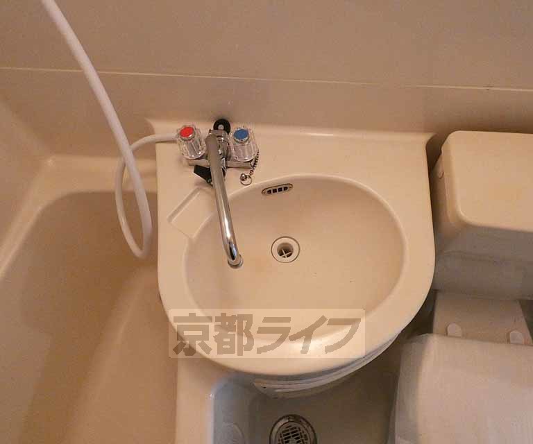 洗面設備　洗面台です。