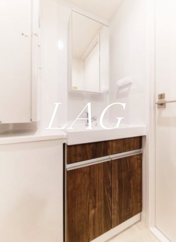 洗面設備　独立洗面台です。