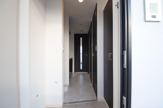 玄関　※別室の参考写真の為、現況優先です。