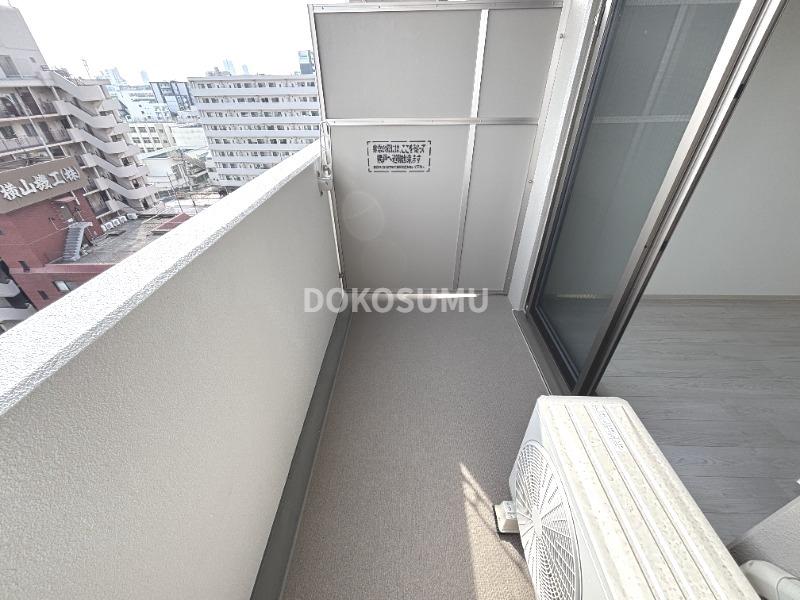 バルコニー　心地よい風と光を感じる、暮らしの楽しみが広がる場所。