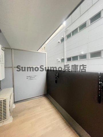 バルコニー　お洗濯にも便利なバルコニー付き