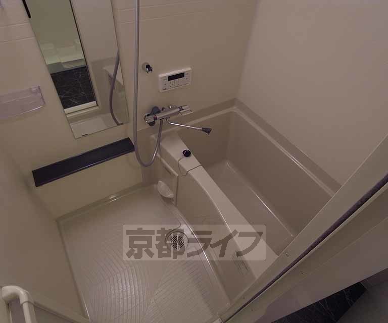 バス・シャワールーム　綺麗なお風呂です。