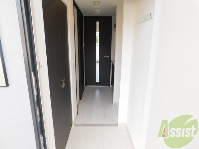 玄関　写真は同建物、同タイプのイメージ写真です。