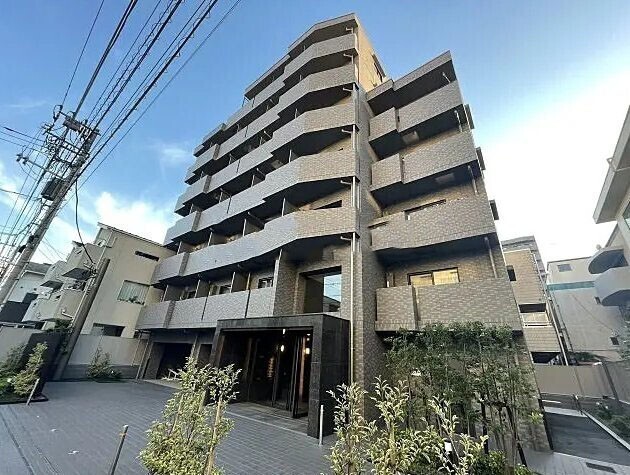 建物外観　駅から徒歩１３分