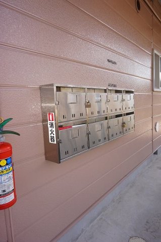 エントランス　ゆとりのあるエントランスです