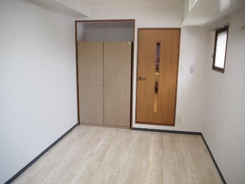 居室・リビング　室内