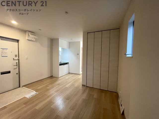 居室・リビング　２面採光の明るいお部屋です。