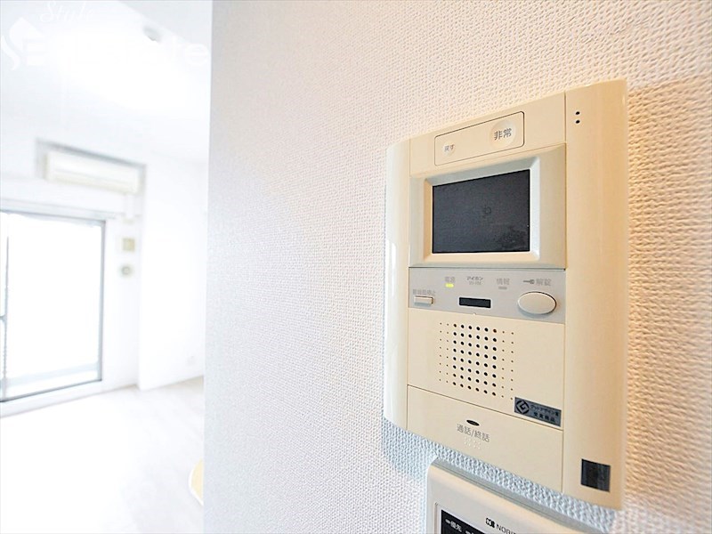 セキュリティ　モニター付きインターホン