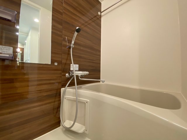 バス・シャワールーム　お風呂で日々の疲れを落としましょう