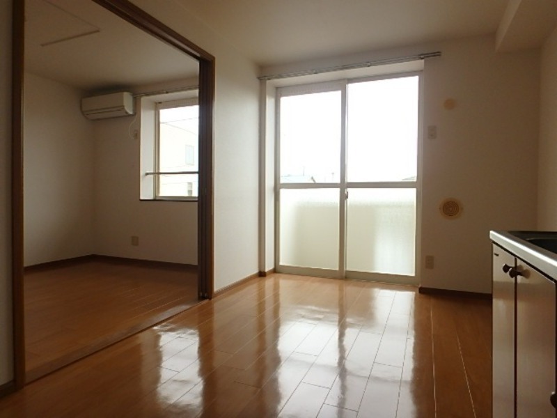 居室・リビング　図面と現状に相違がある場合には現状を優先